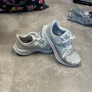 Nike size 6 sneakers